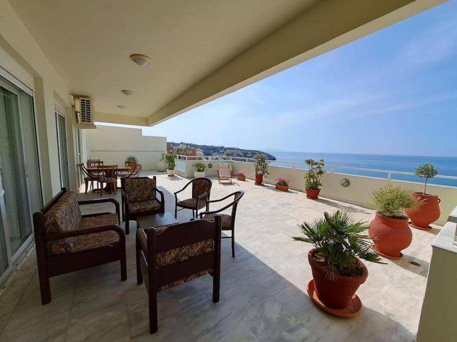 Seaview Flora'S Luxury Apartment-300Meters From The Beach Rethymno Exterior foto