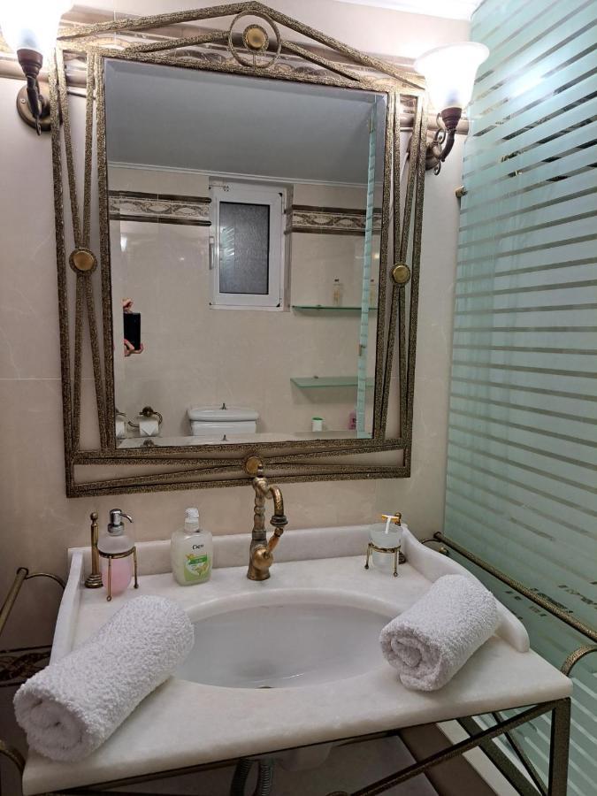 Seaview Flora'S Luxury Apartment-300Meters From The Beach Rethymno Exterior foto