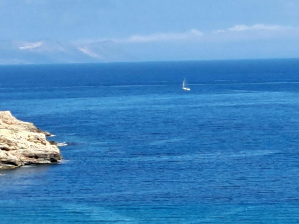 Seaview Flora'S Luxury Apartment-300Meters From The Beach Rethymno Exterior foto