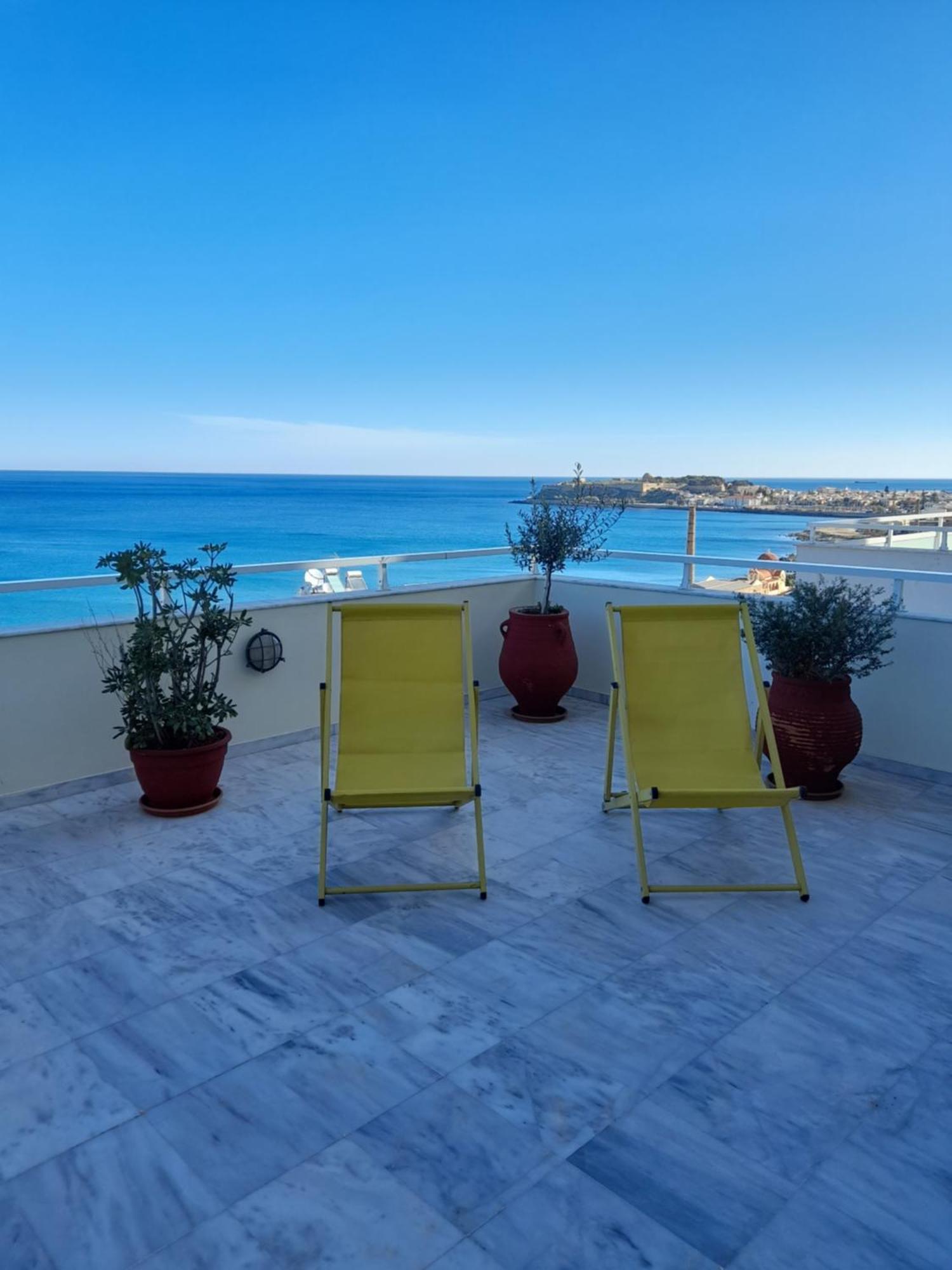 Seaview Flora'S Luxury Apartment-300Meters From The Beach Rethymno Exterior foto